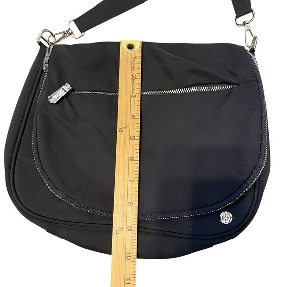 House Of Harlow 1960 Crossbody Bag Black Textile Pockets Lightweight Zipper - Picture 2 of 9